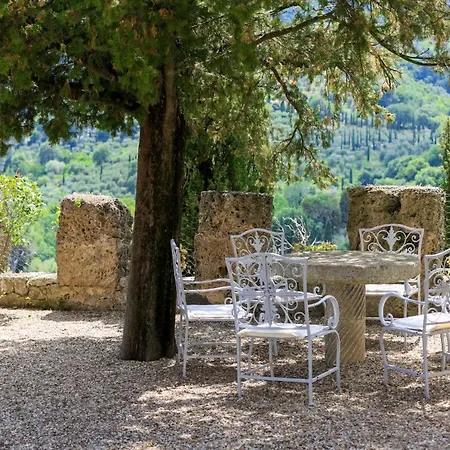 Rocca Di - A Medieval Castle 别墅