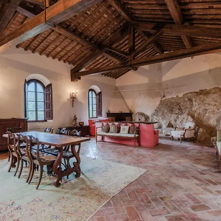 Villa Rocca Di - A Medieval Castle *
