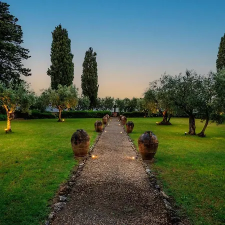 Rocca Di - A Medieval Castle